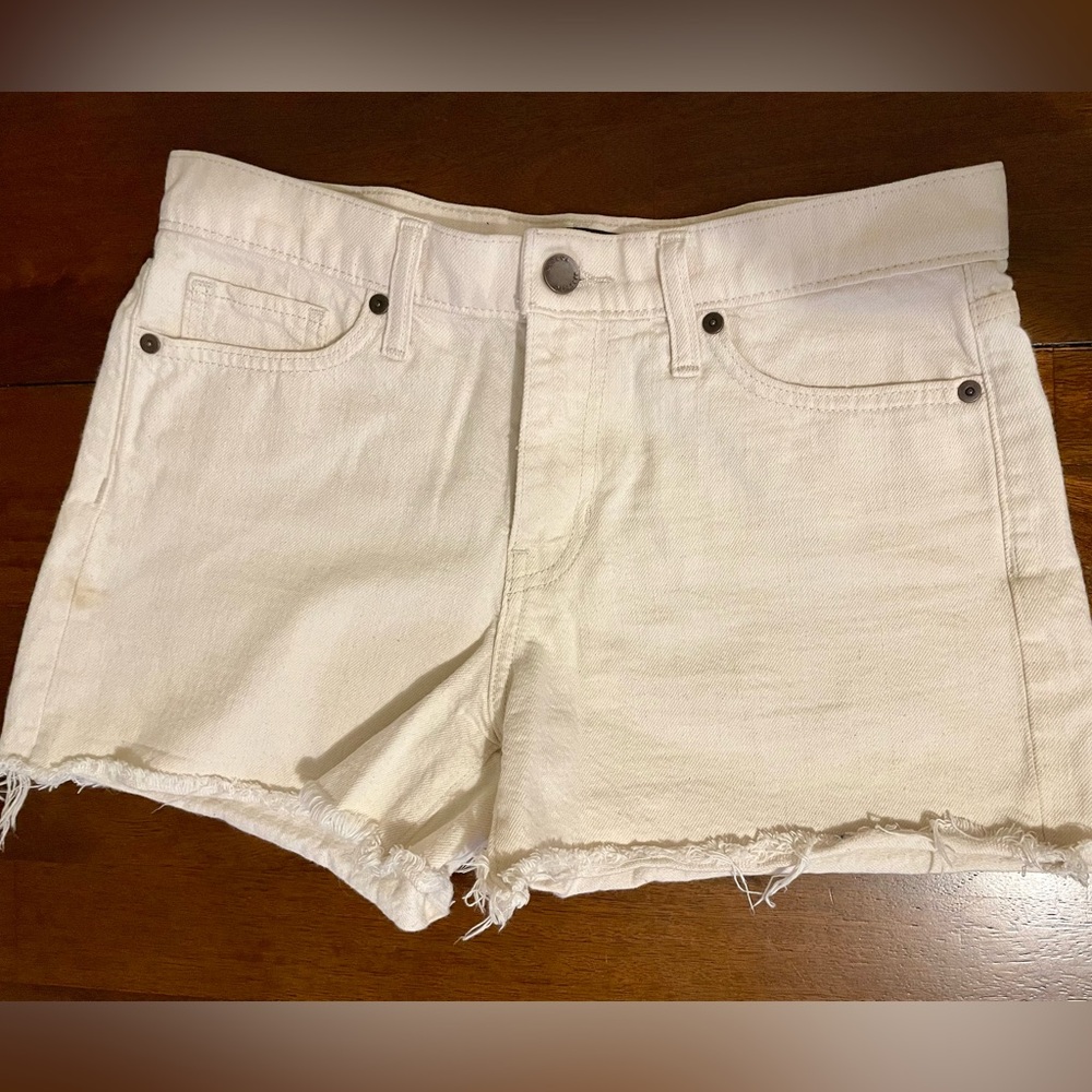Banana Republic Off-White Jean Shorts Size 28 Mid-rise